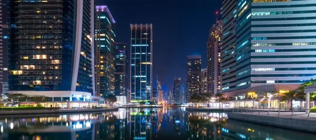 Living in Jumeirah Lake Towers (JLT) - Area Guide 2025