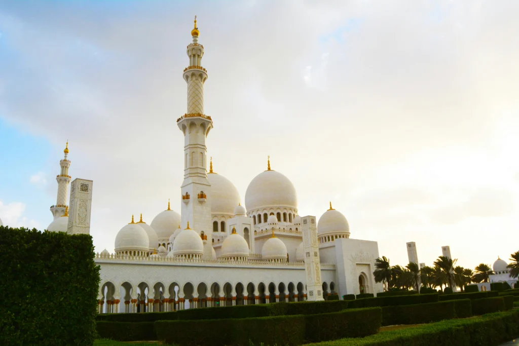 Top Areas to Buy a Freehold Property in Abu Dhabi, Dubai
