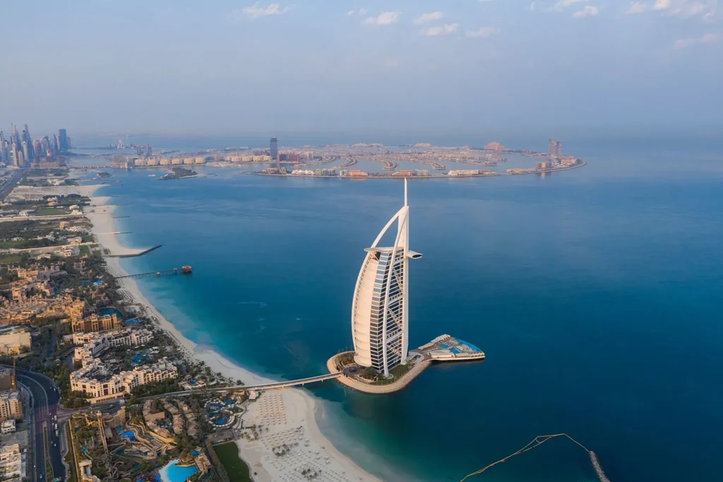 Your Guide to Palm Jumeirah Beach